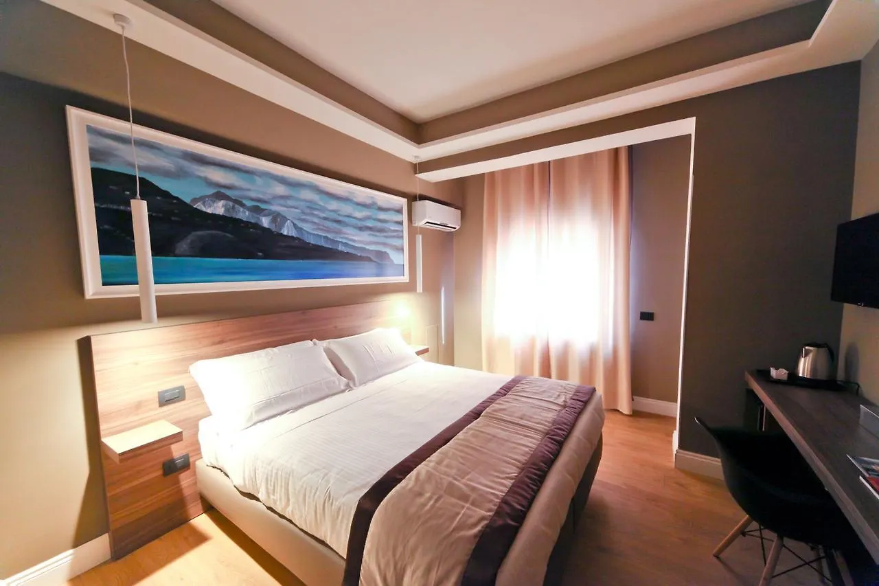7Th Floor Suite Neapel
